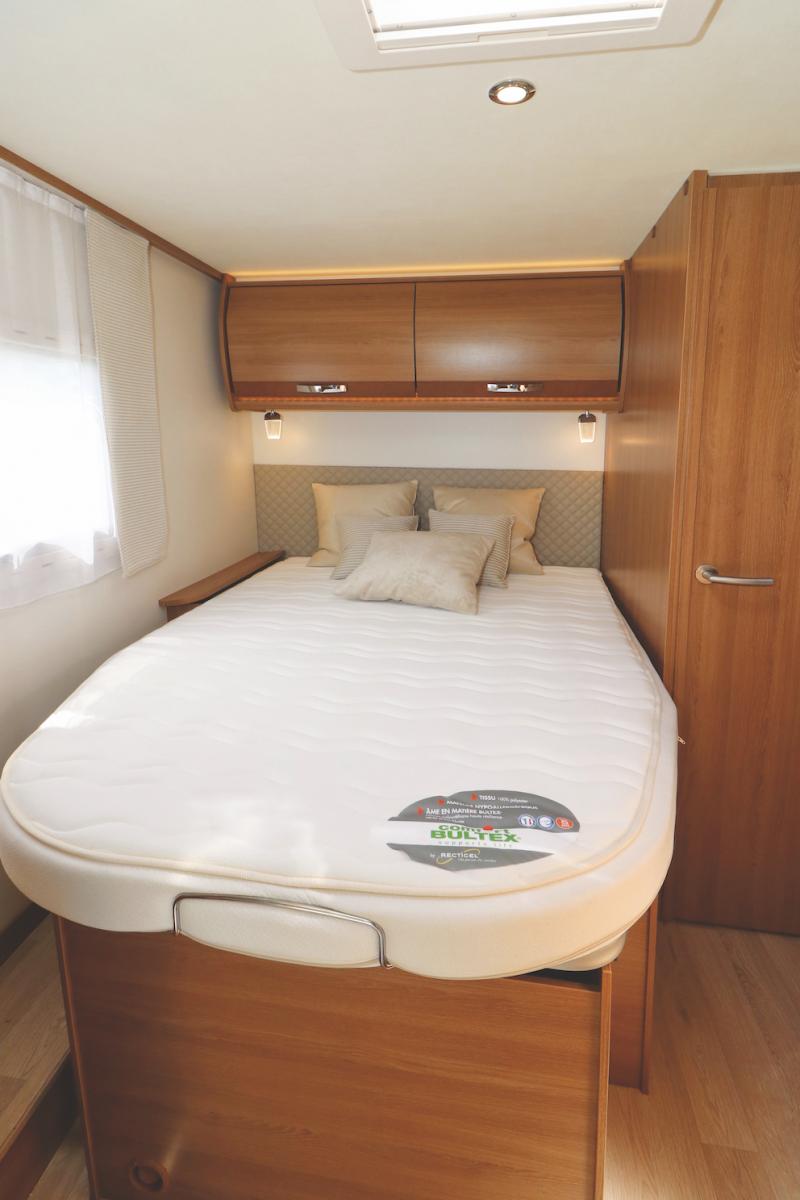 Camper per la coppia. Il semintegrale Rapido 656 F CamperLife